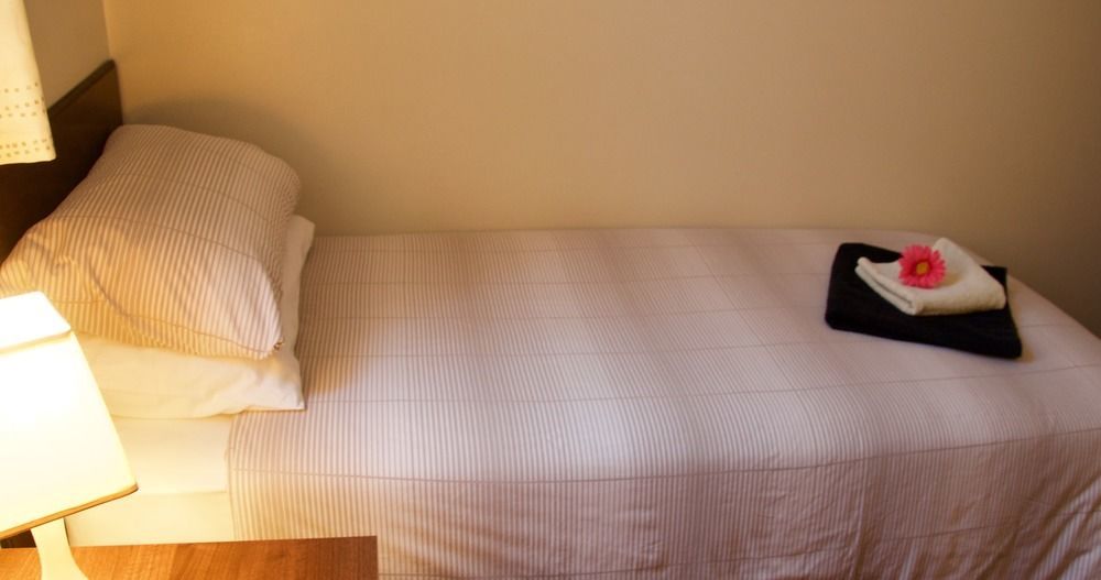 Отель Landguard House Bed Only Саутгемптон Экстерьер фото